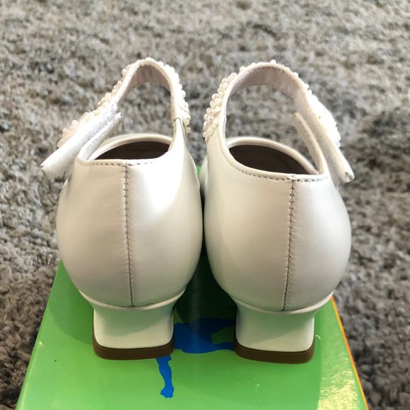 Girls Jumping Jacks White Leather Dress Shoes - Picture 3 of 4